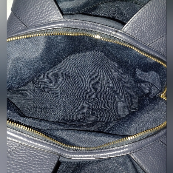 Elegant Blue Leather Tote Bag - Picture 7 of 16